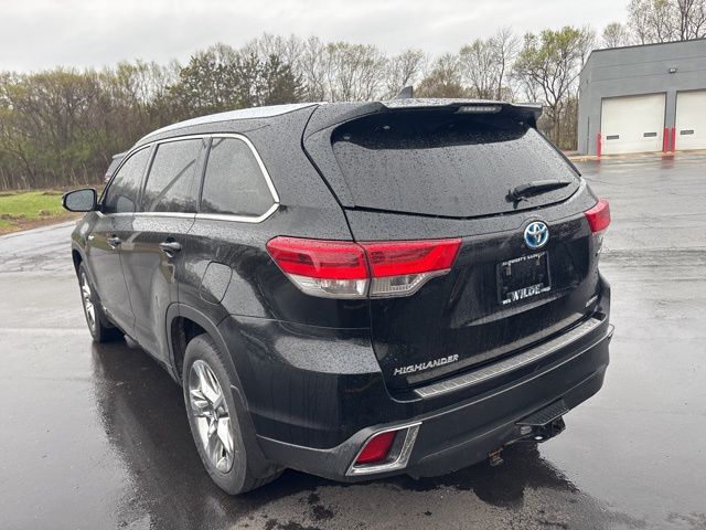2019 Midnight Black Metallic Toyota Highlander Hybrid Limited AWD SUV