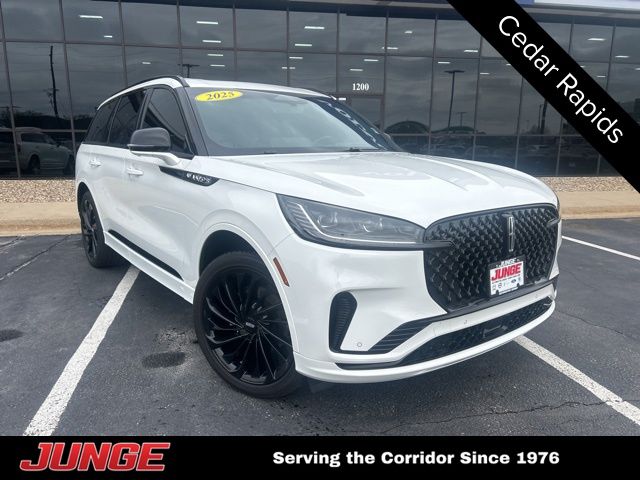 White 2025 Lincoln Aviator Reserve AWD SUV / Crossover All-Wheel Drive Automatic