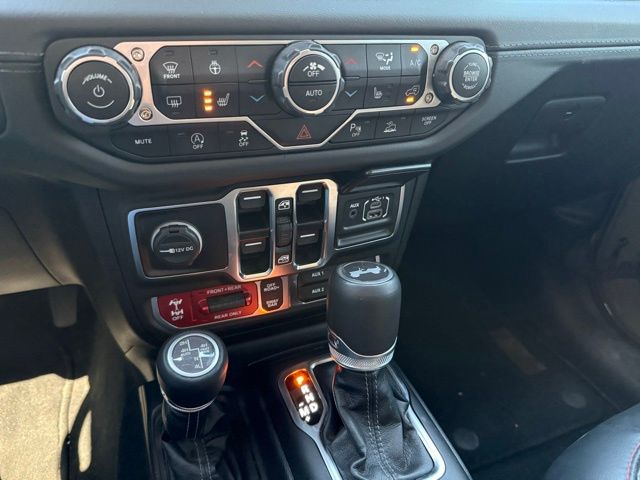 Used 2025 Jeep Wrangler SUV