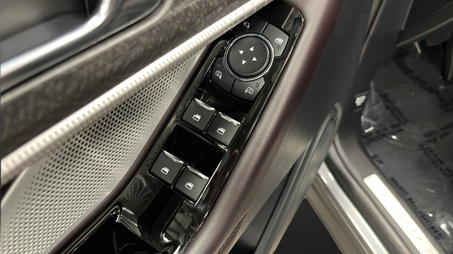Used 2025 Carbonized Gray Metallic Ford Platinum image 22