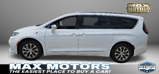 2024 Chrysler Pacifica Hybrid Pinnacle 4