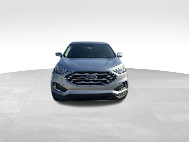 2022 Ford Edge Titanium 2