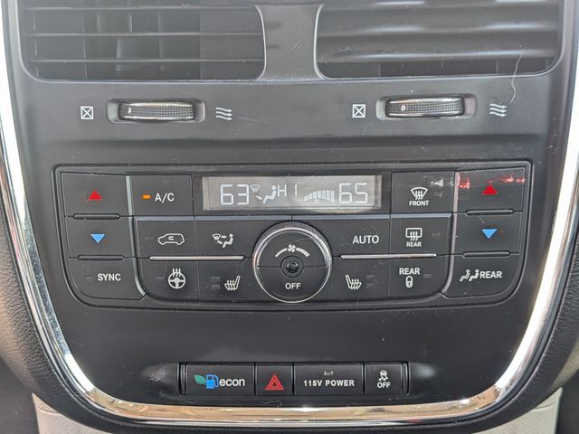 2015 Chrysler Town & Country - Image 22