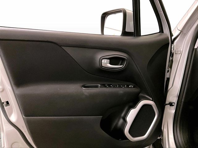 2021 Jeep Renegade Latitude Silver at South Hills Kia