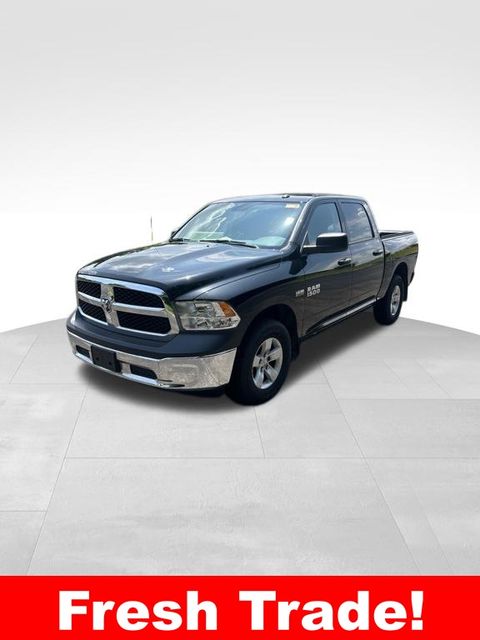 Brilliant Black Crystal Pearlcoat 2017 RAM 1500 Pickup Truck Four-Wheel Drive 8-Speed Automatic
