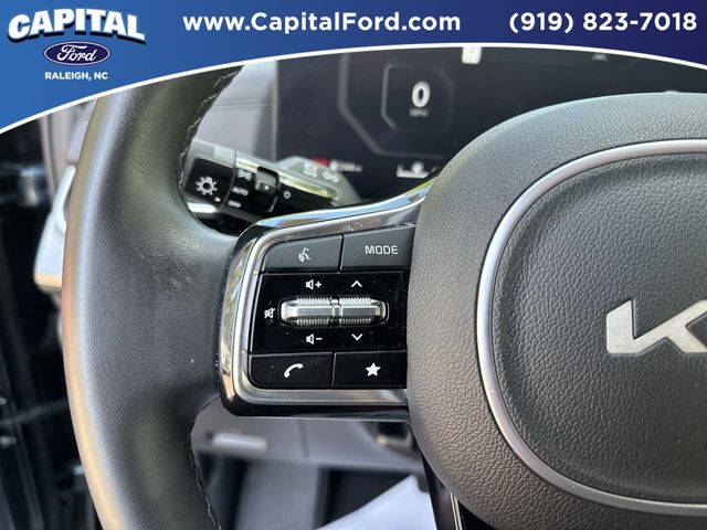 Used 2025 Blue Kia SX image 23