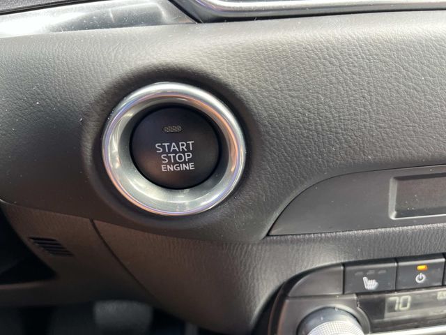 Used 2025 White Mazda 2.5 Carbon Turbo image 37