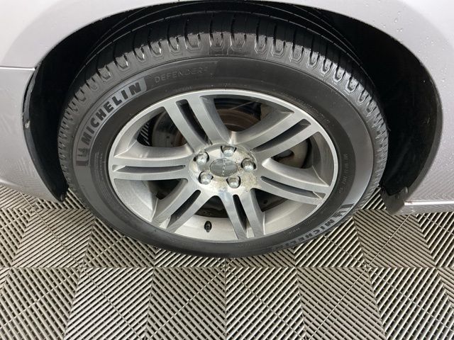 Used 2014 Silver Dodge R/T image 25