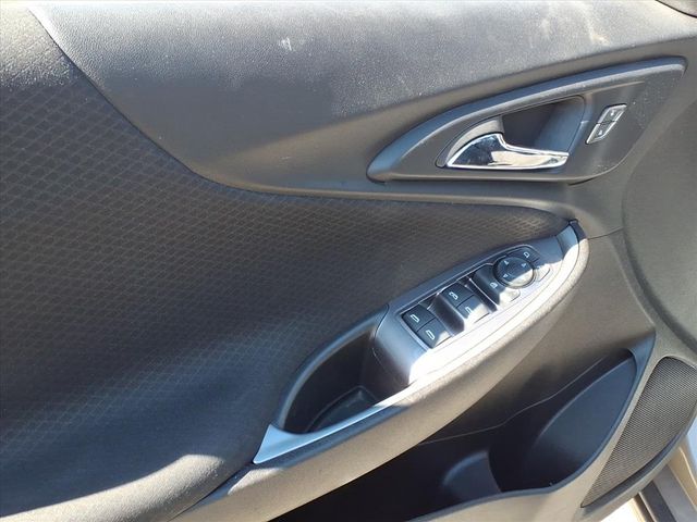 2023 Chevrolet Malibu - Image 11