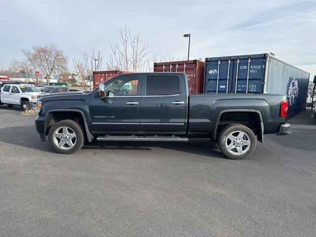 2017 GMC Sierra 2500HD Denali 29