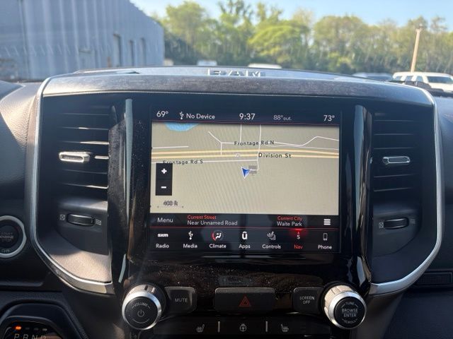 2019 Diamond Black Crystal Pearlcoat Ram 1500 Big Horn/Lone Star 4X4 Truck