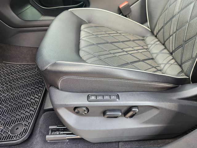 2024 Volkswagen Atlas 2.0T SEL Premium R-Line  at Gullo Toyota