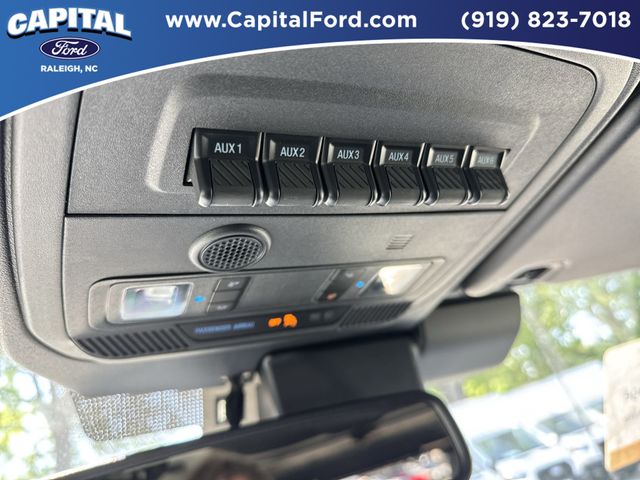 Used 2025 Beige Ford Badlands image 32