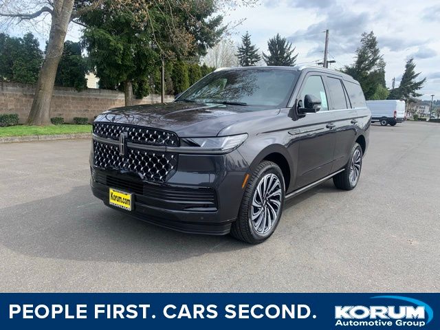 Starlight Gray Premium Colorant 2026 Lincoln Navigator SUV / Crossover Four-Wheel Drive Automatic
