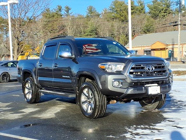 2017 Toyota Tacoma Limited's photo
