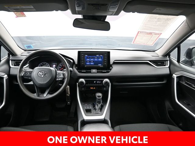 2021 Toyota RAV4 LE 13