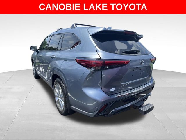 Used 2021 Toyota Highlander SUV
