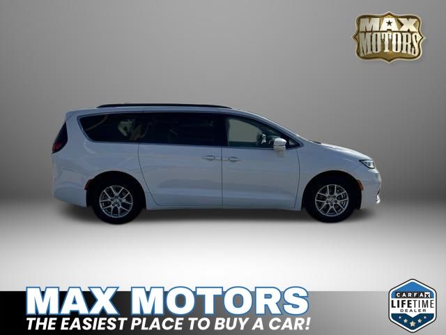 Used 2022 Chrysler Pacifica Touring L with VIN 2C4RC1BG5NR162329 for sale in Kansas City