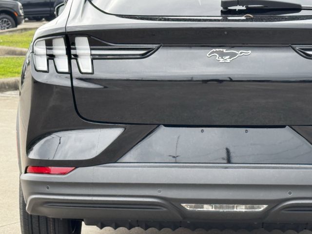 New 2026 Black Ford Select image 10