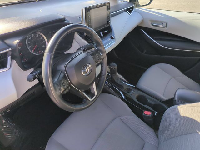 Used 2021 White Toyota SE image 15