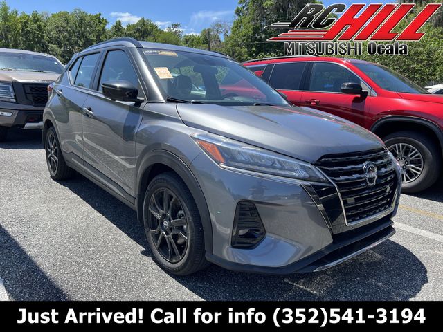 2022 Nissan Kicks SR