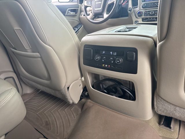2015 White Diamond Clearcoat GMC Yukon Denali 4X4 SUV