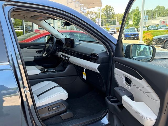 new 2026 Honda Pilot car, priced at $53,790
