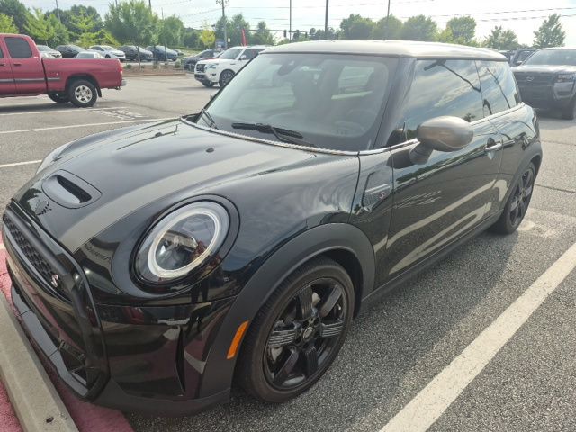 Midnight Black 2023 MINI Cooper Hatchback Front-Wheel Drive 7-Speed Automatic