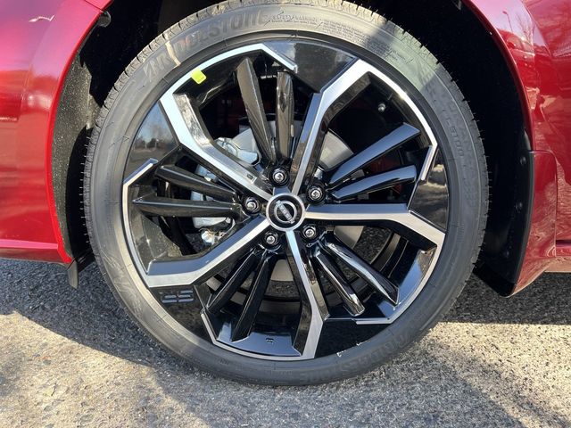 2025 Nissan Altima SR - Photo 13