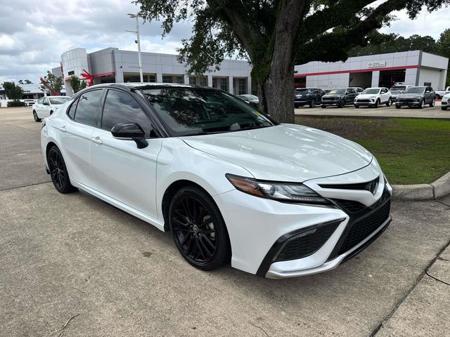 Wind Chill Pearl/Midnight Black Metallic 2023 Toyota Camry XSE FWD Sedan Front-Wheel Drive 8-Speed Automatic