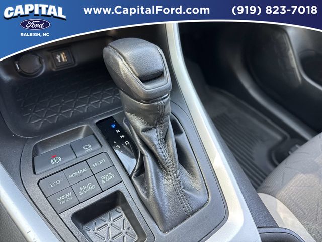Used 2023 White Toyota XLE image 31