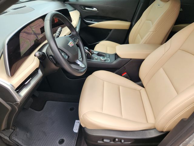 2024 Cadillac XT4 Luxury Silver at Tom Peacock Cadillac