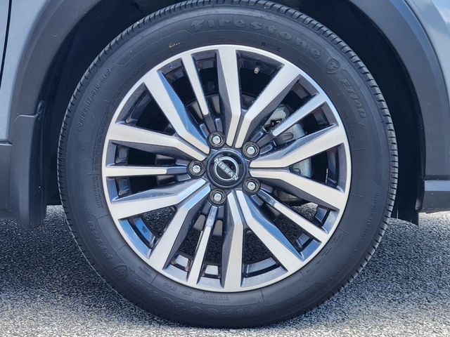 Used 2024 Nissan Kicks SUV