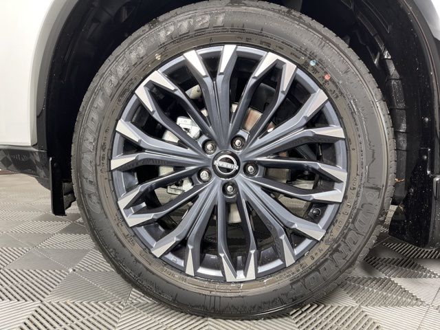 2025 Everest White Pearl Nissan Rogue Platinum FWD SUV