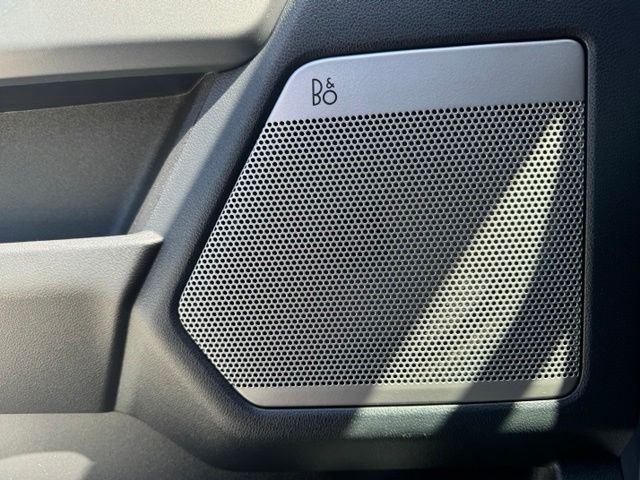 Used 2022 Blue Ford Lariat image 28
