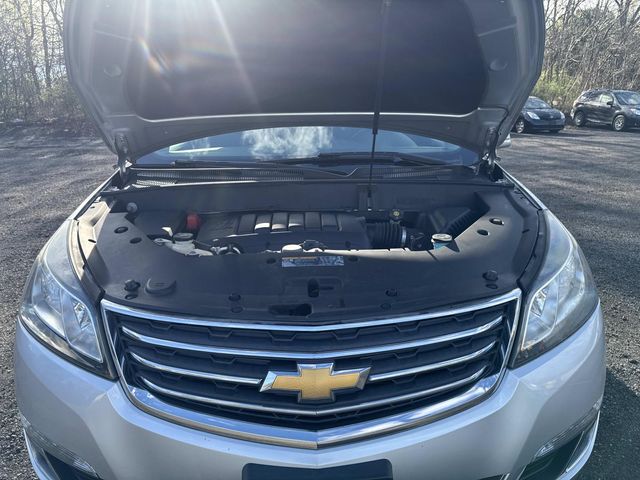 2017 Chevrolet Traverse - Image 29