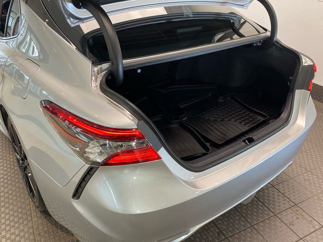 Used 2022  Toyota XSE image 25