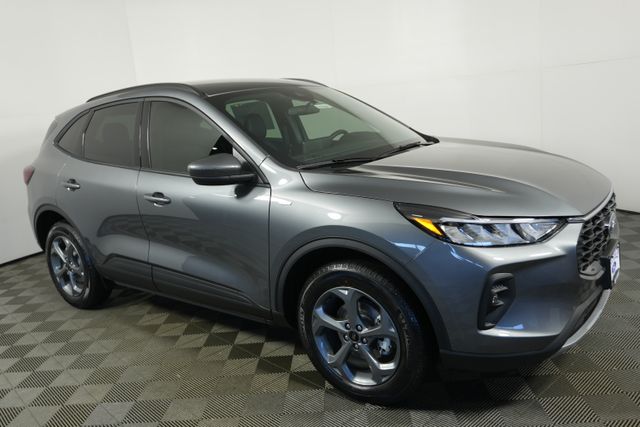2026 Ford Escape ST-Line Select's photo
