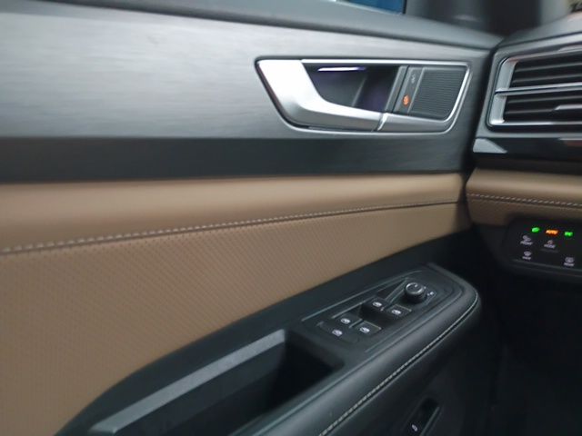 Used 2025 Volkswagen Atlas Cross Sport SUV