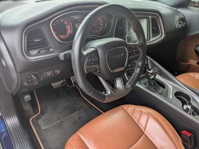 Challenger SRT Hellcat