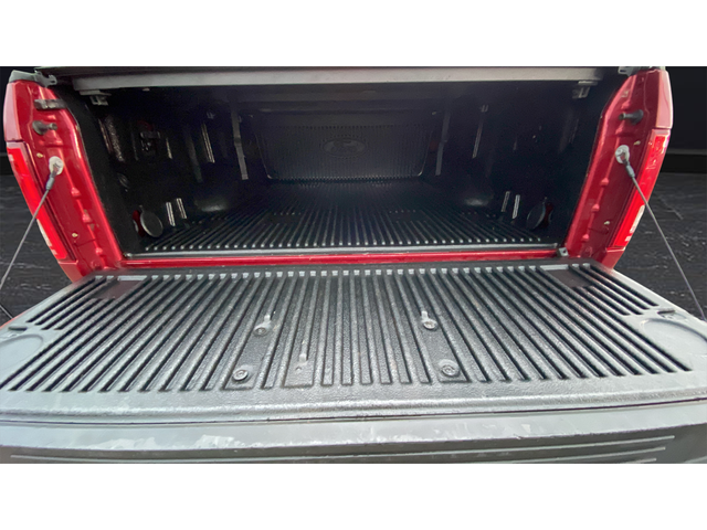 Used 2016 Ruby Red Metallic Tinted Clearcoat Ford XLT image 28