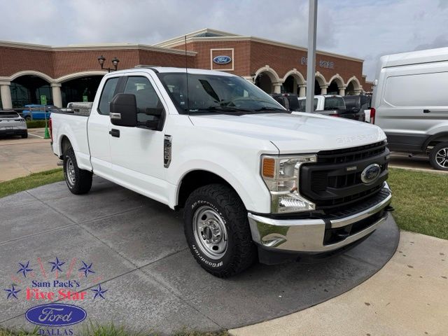 Oxford White 2022 Ford F-250 Super Duty Pickup Truck 4X2 6-Speed Automatic
