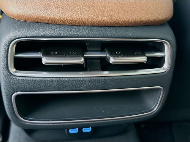 Thumbnail: 2026 Genesis GV70 - 18