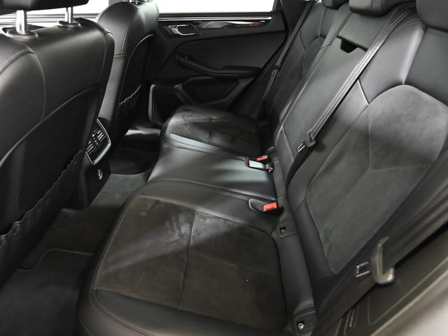 Used 2018 Black Porsche Base image 8