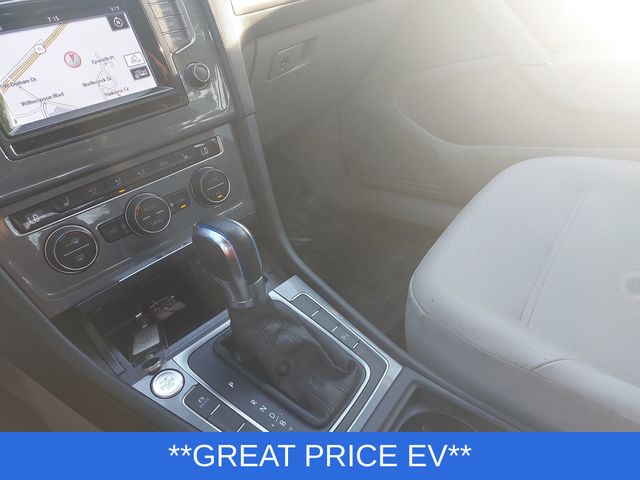 Used 2015 White Volkswagen SEL Premium image 23