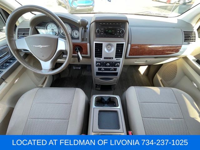 Used 2009 Chrysler Town & Country For Sale in Muncie, IN