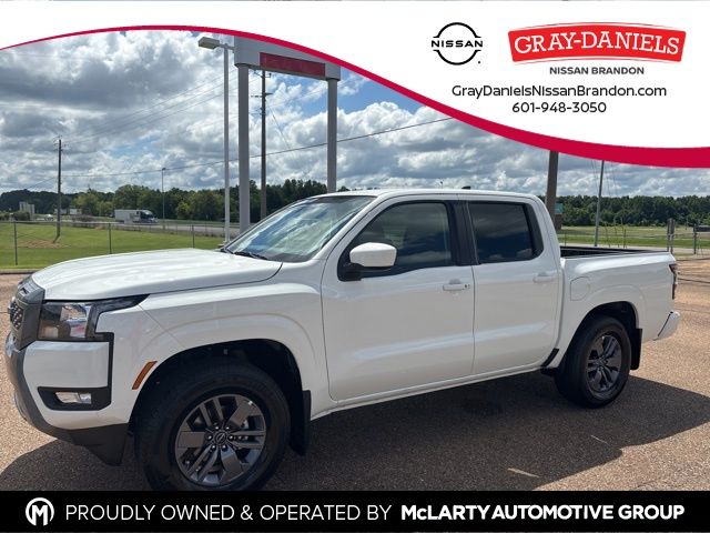 2025 Nissan Frontier SV's photo