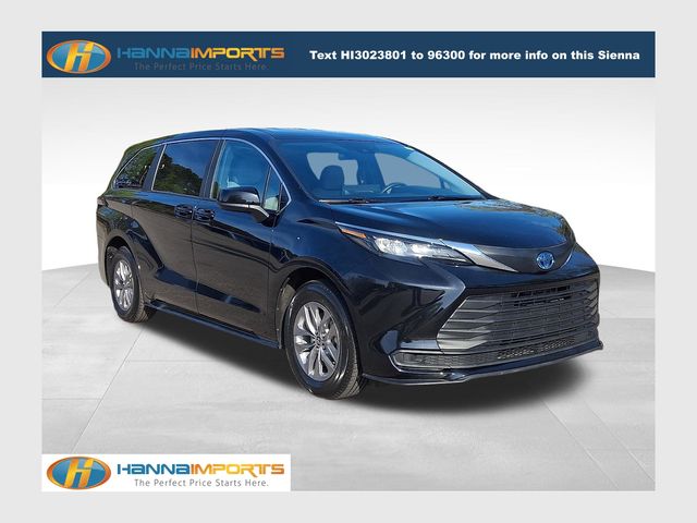 Midnight Black Metallic 2025 Toyota Sienna LE 8-Passenger FWD Minivan Front-Wheel Drive Continuously Variable Transmission