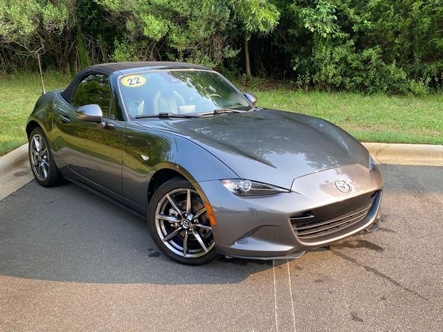Machine Gray 2022 Mazda MX-5 Miata Convertible Rear-Wheel Drive 6-Speed Automatic