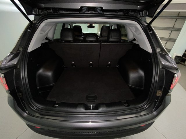 Used 2022 Gray Jeep Latitude Lux image 22